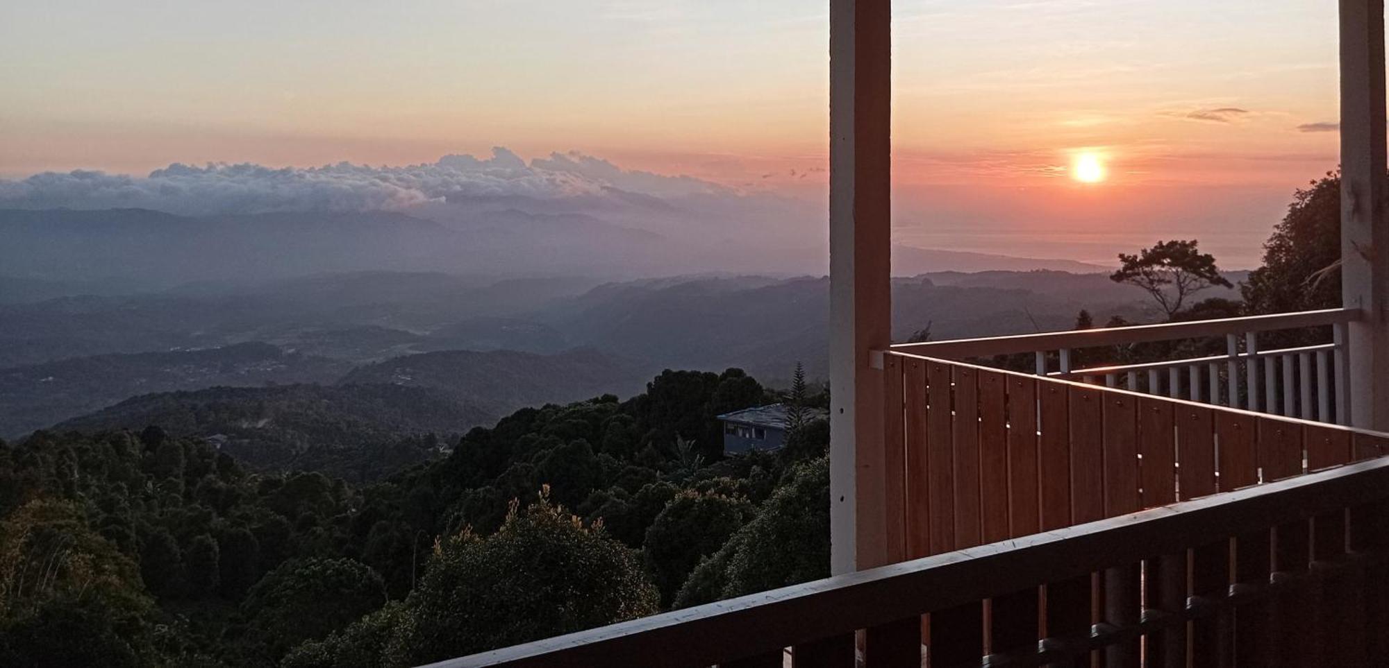 De La Sierra Apartment Munduk  Luaran gambar