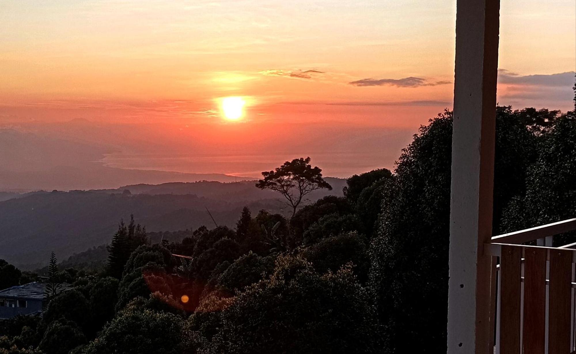 De La Sierra Apartment Munduk  Luaran gambar